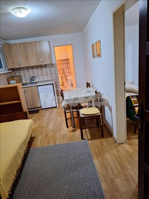 Jednosoban stan Nbg,Cg,ktv,internet