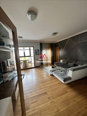 Luksuzan trosoban stan - 65m2 - Centar 