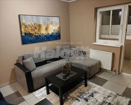 Lux stan u blizini Vukovog spomenika, parking 