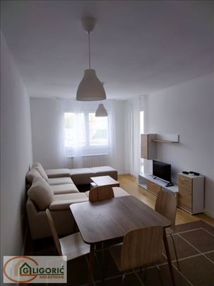 Lux - Namešten - Vukov Spomenik