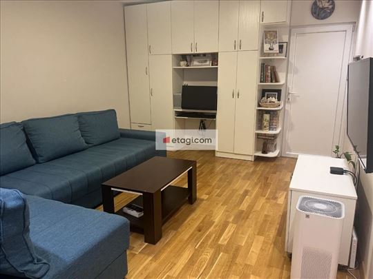 Odličan stan bez ulaganja u mirnom kraju Zemuna