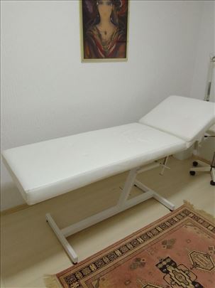 POVOLJNO! KOZMETIČKI STO, STOLICE I STOČIĆI 