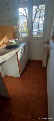 Prazan stan, pogodan i za poslovni prostor