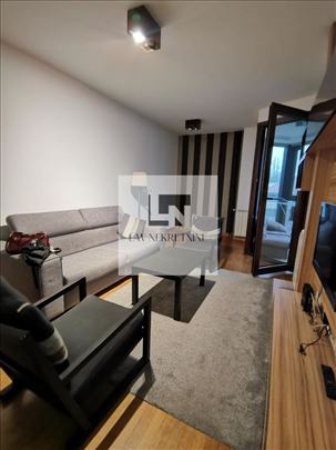 Predivan stan sa garažnim mestom