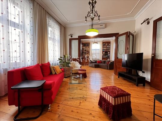 Prelep salonac kod Kalemegdana