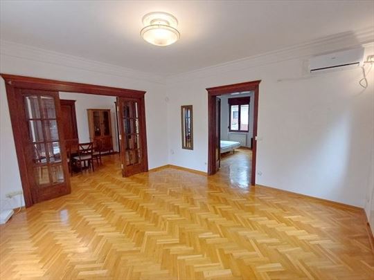 Prostran 3.0 stan na Senjaku, parking, ID 1063