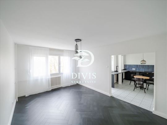 Renoviran 2.0 stan u Zemunu, Meandri, Bačka, 68m2