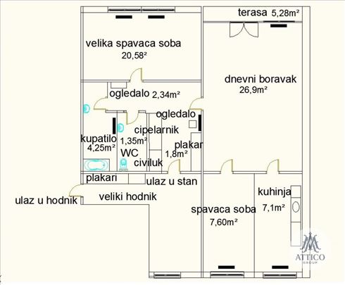 Trosoban stan za adaptaciju u samom centru Novog S