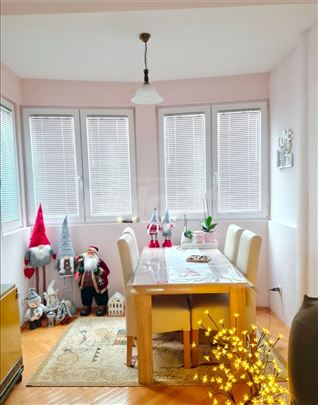 2,5 stan na Karaburmi