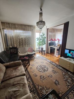 23. Blok sa Garažom. Dvostran. Jug-istok