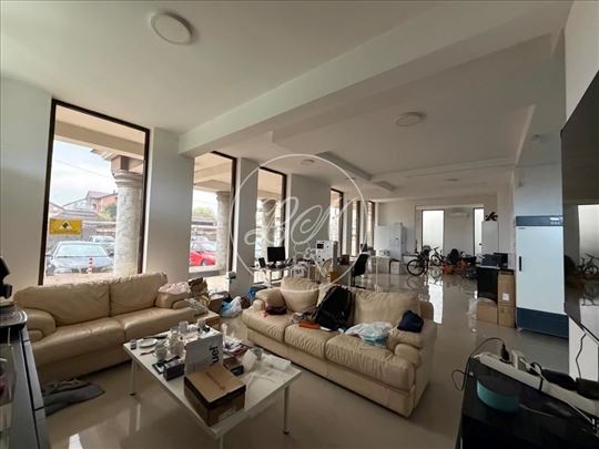 Altina, lokal, 236m2-odličan za biznis i sigurna i