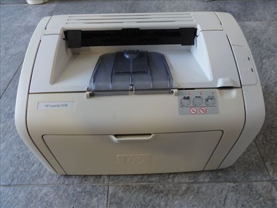 HP LaserJet 1018 - laser štampač (štampao 472 str)