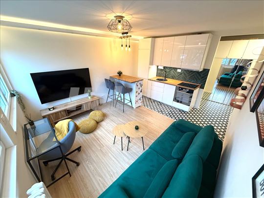 LUX Dvosoban stan Novi Beograd