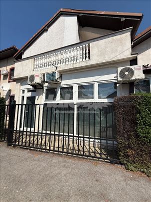 Stambeno poslovni objekat 200m2