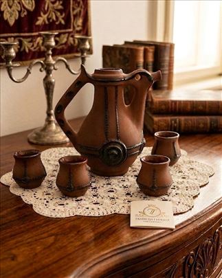 Starinski set sa cetiri male case