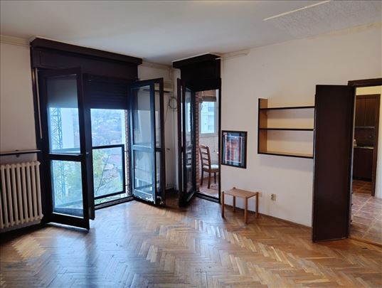 TOP PONUDA ,Lekino brdo,65m2 mogućnost nadogradnje