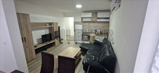 Troiposoban stan u naselju Šest Topola