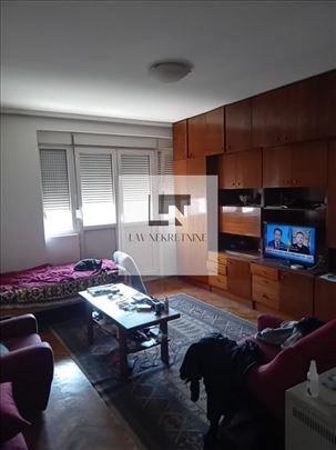 Veliki stan, uknjižen u kvalitetnoj zgradi