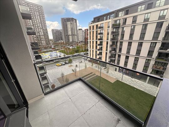 Beograd na Vodi Quartet 3 trosoban pogled na park