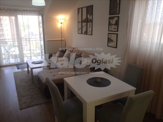 Izdajem jednoiposoban stan Ugrinovački put