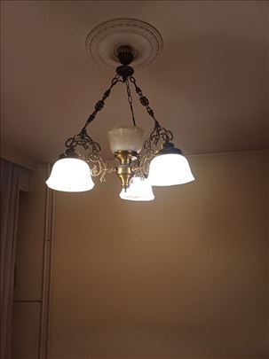 Luster id kovanog gvoždja sa 3 i 4 kugle