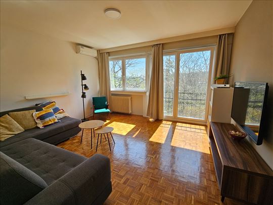 Stan u Ljutice Bogdana 3.0, uknjižen ,renoviran