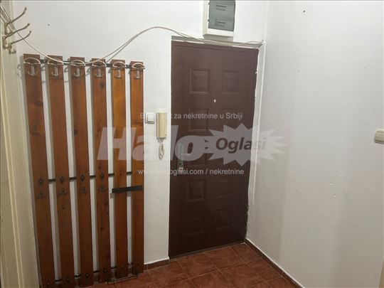 Stan u Uciteljskom naselju (Ulica Mis Irbijeve 61)