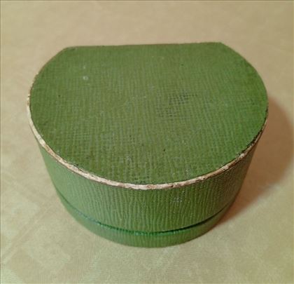 Stara kutija za sat ili narukvicu