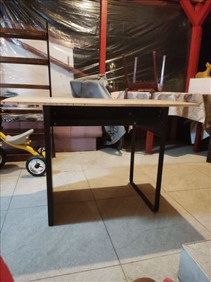 Sto Kancelarijski ili Kompjuterski 3000din