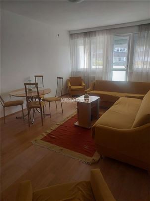 Blok 11c namešten, useljiv 2.5 stan