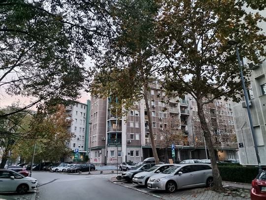 Blok 22,Antifašističke borbe,75m2,uknjižen,odličan