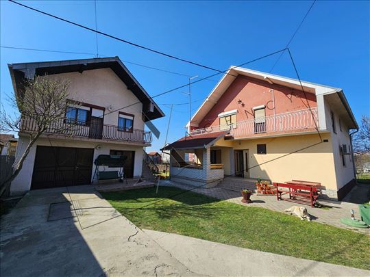 Dve kuće u Kraljevu