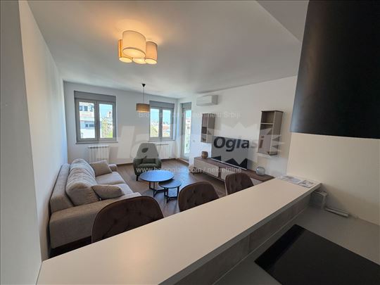 Dvosoban stan sa garaznim mestom na Paliluli 68m2