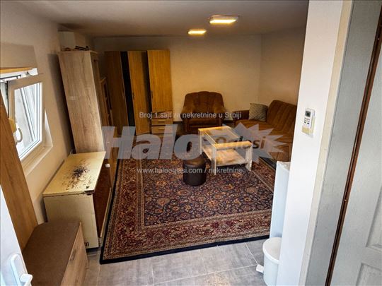 Garsonjera ispod Skojevskog naselja