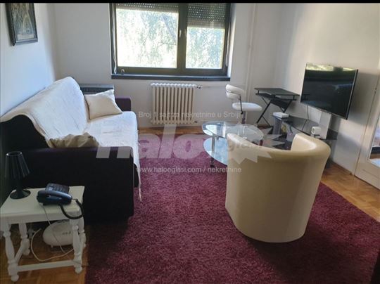 Izdaje se jednosoban stan, Dorcol Dunavski kej