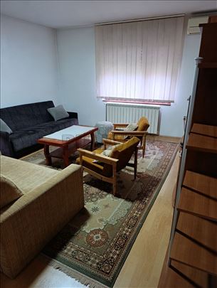 Izdaje se stan u Durlanu