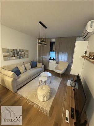 Izuzetno lep i moderan stan 45m2