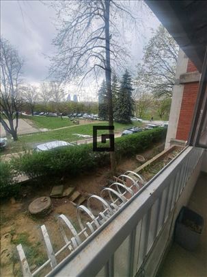 Komforan stan-prelepa lokacija-Braće Srnić! ID#202