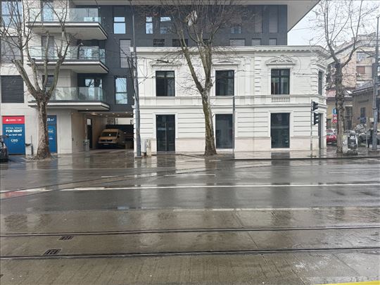 Lokal sa izlogom - Frekventna ulica - Nova zgrada