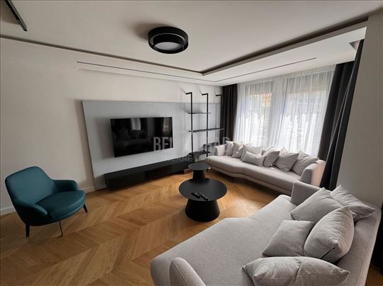 Lux, renoviran, 3.0, Vojvode Milenka