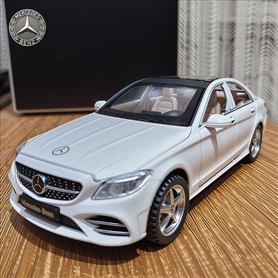 Metalni model automobila Mercedes C-klasa
