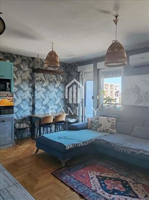 Na prodaju duplex stan u blizini Sheratona – odlič
