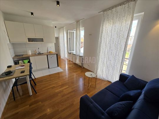 Novogradnja, odličan sa garažom