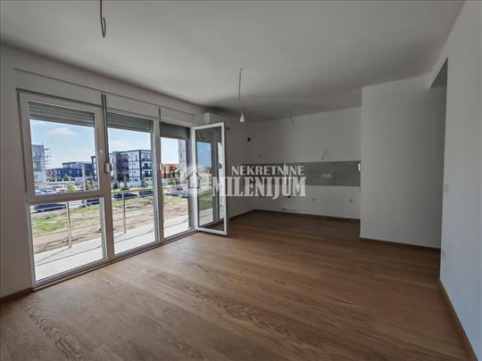 Novogradnja sa parking mestom na atraktivnoj lokac