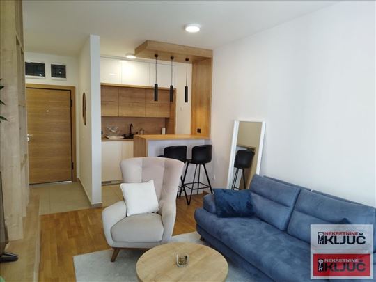 Odlican dvosoban stan na Keju