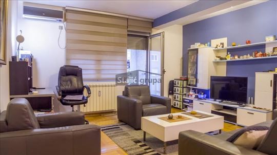 Opremljen, lux, garaža