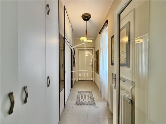 Salonski dragulj Dedinja, korak od Belog dvora ID#