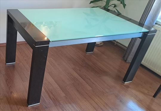 Trpezarijski sto Simpo