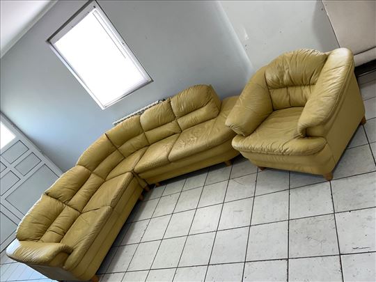Ugaona Kožna Garnitura Sa Foteljom