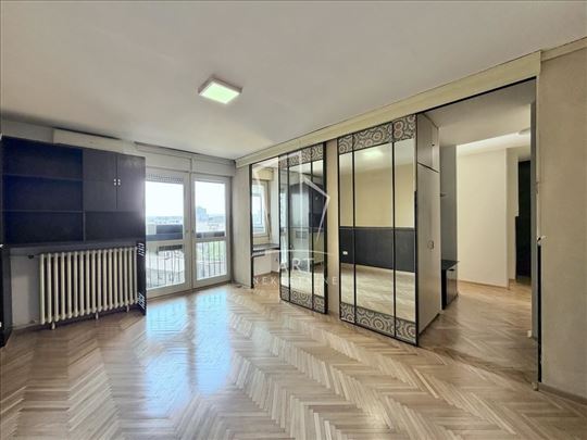 Vračar, 1.0 stan, 41m2, terasa ID#14672